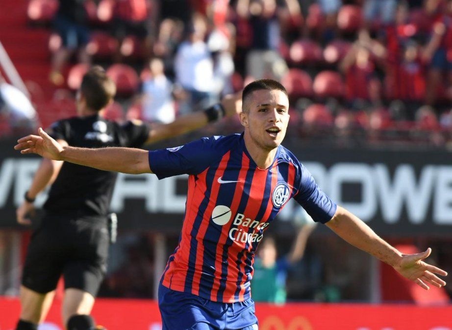 San Lorenzo, con Torrico como gran figura, le ganó 1-0 a Vélez un partido vibrante