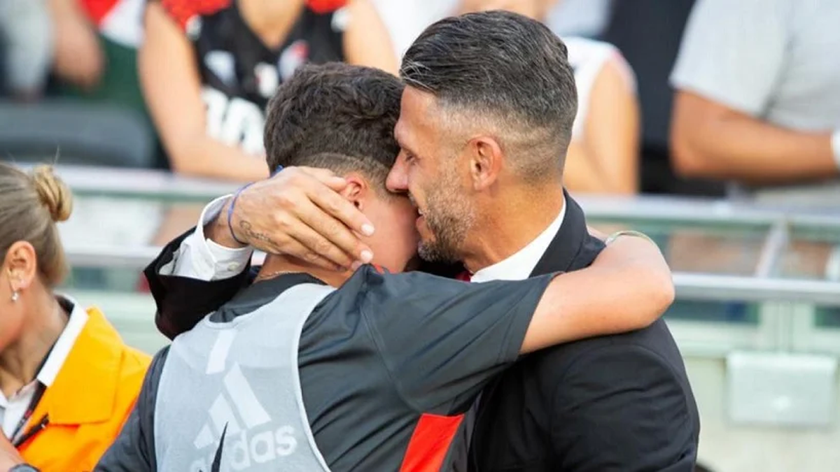 Martín Demichelis repite una rutina que tenía Marcelo Gallardo en el ciclo más exitoso de River. (Foto: El Gráfico)&nbsp; 