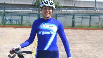 La historia de Mariela Delgado, la ciclista que compite en deporte convencional y deporte adaptado