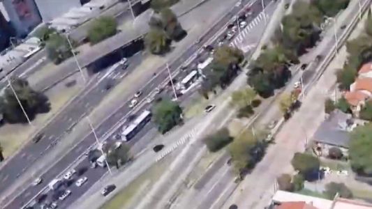 Terrible choque en cadena en la General Paz: hay caos de tránsito y un corte total