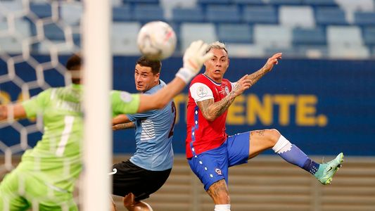 Copa América: Uruguay y Chile empataron 1 a 1 y ayudaron a Argentina