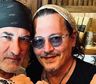 El particular tatuaje que se hicieron Corcho Rodríguez y Johnny Depp para sellar su amistad de por vida