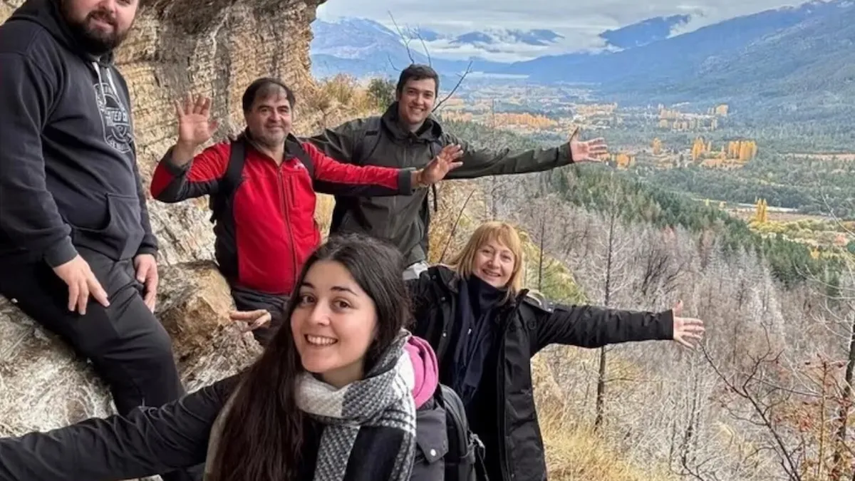 Silvia Rosana Amaro, de 58 años y oriunda de Alejandro Korn, murió tras la caída de una camioneta por un barranco de 80 metros en la Cuesta de Lipán. 