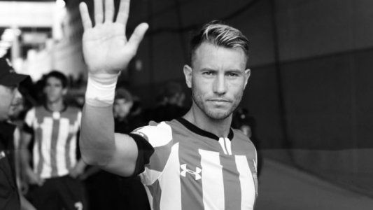 Entre lágrimas, la Gata Fernández anunció su retiro del fútbol profesional