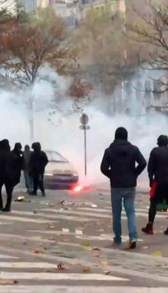 A un año del inicio de las protestas de los chalecos amarillos, hubo incidentes en París