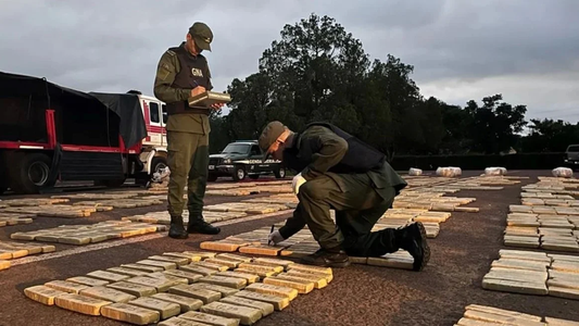 Misiones: secuestraron más de 2.800 kilos de marihuana ocultos en el semirremolque de un camión