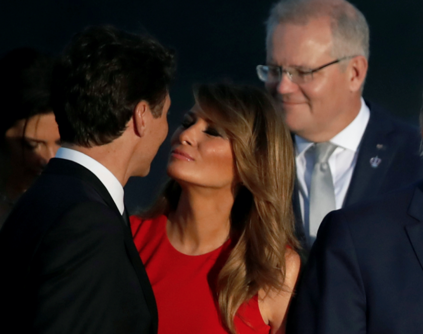 El beso entre Melania Trump y Justin Trudeau que recorre al mundo