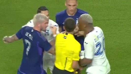 Se picó: lo tocaron a Messi y los jugadores de la Selección Argentina reaccionaron