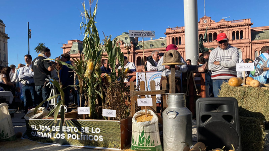 Las fotos y videos del tractorazo, la protesta del campo ante el Gobierno nacional