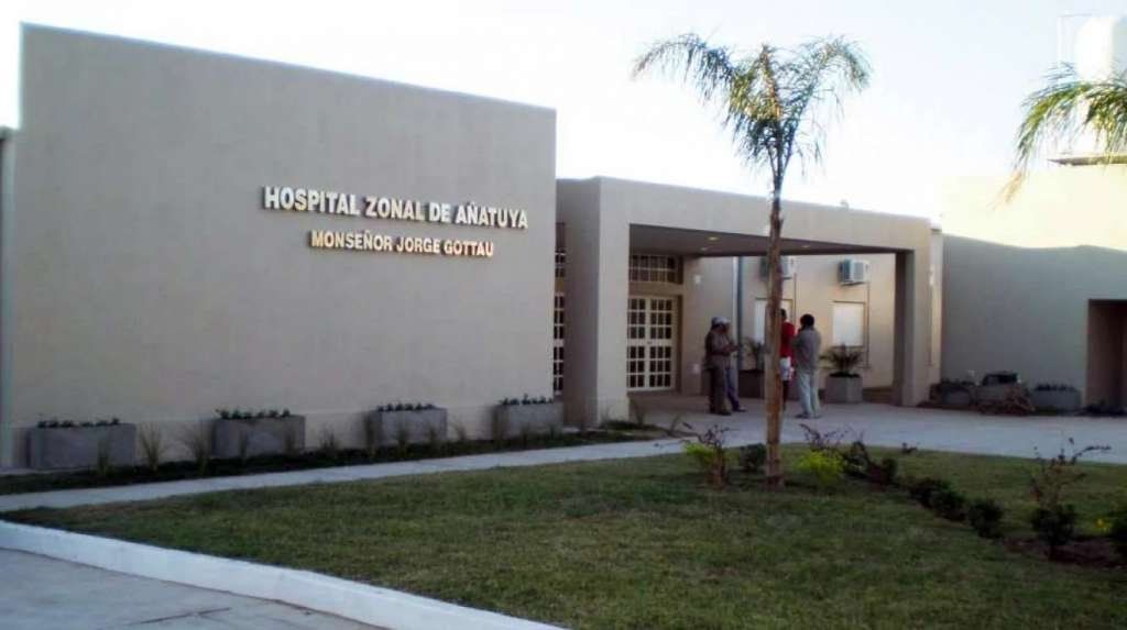 Dos adultos y tres menores violaron en manada a un niño de 5 años