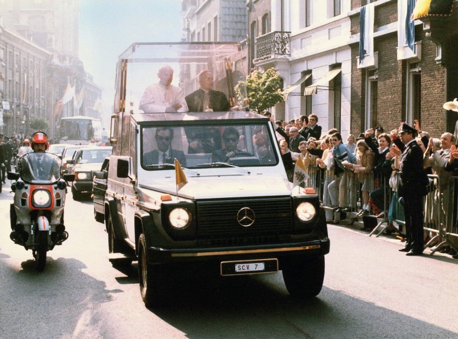 Estreno hace 40 años: El Papamóvil basado en la Clase G de Mercedes-Benz
