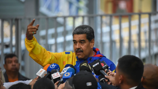 Nicolás Maduro presentó un recurso de amparo ante la Justicia Electoral para certificar resultados