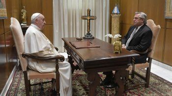 Alberto Fernández mantuvo un breve encuentro a solas con Francisco en el Vaticano