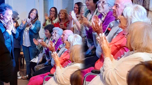 Mirtha salió a pasear con su hermana Goldie por Mar del Plata