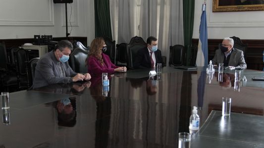 El gobernador Zamora celebró un convenio para construir un hospital universitario en Santiago del Estero