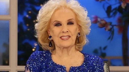 La espantosa estatua en homenaje a Mirtha Legrand que hicieron en Villa Cañás
