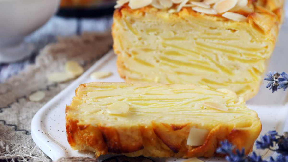 ¿Buscás un postre que la rompa y gastar poco? Milhojas de manzana sin harina