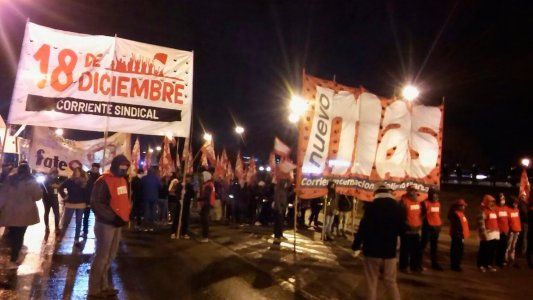 En el arranque del paro, sectores de izquierda ya cortan totalmente algunos accesos a la Ciudad