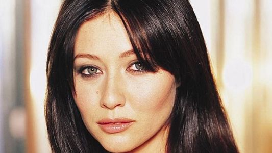 Shannen Doherty afirma que su perrita fue la primera en detectarle el cáncer