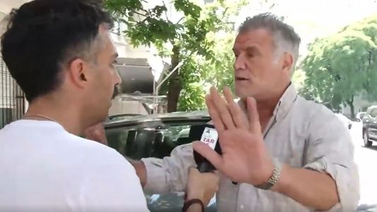 Teto Medina estalló de furia contra el cronista de A la tarde: Hablen con...