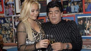 Maradona y Verónica Ojeda se muestran juntos, en México