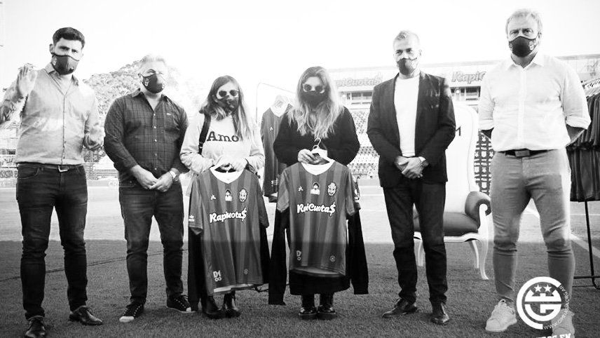 El conmovedor homenaje que Gimnasia le dedicó a Maradona en el Bosque