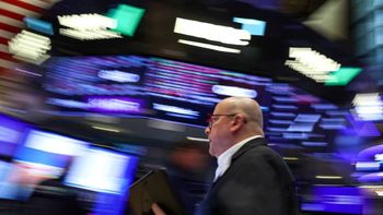 Los bonos y acciones argentinas caen hasta un 11% después de la reunión de Milei con Trump