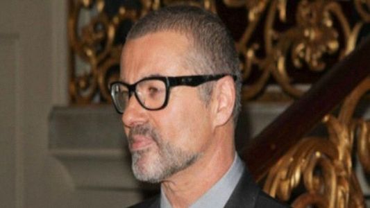 George Michael se recupera de su neumonía