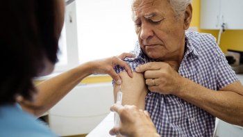 Colapsó el sistema de inscripción de la Ciudad para la vacuna a adultos mayores de 80
