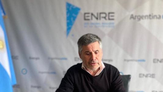 El Gobierno adelantó que durante el verano habrá cortes de luz y recibió duras críticas del exinterventor del Enre