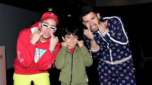 El Kun Agüero pasó a visitar a Bad Bunny en su último show en Buenos Aires