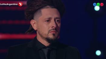 El desconsolado llanto de un participante de La Voz Argentina al escuchar a Ricardo Montaner