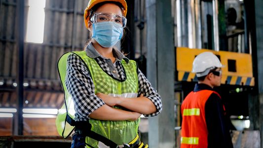 Del pase sanitario a más vacunación: las cámaras empresarias piden profundizar las medidas sanitarias por la suba de contagios entre los trabajadores