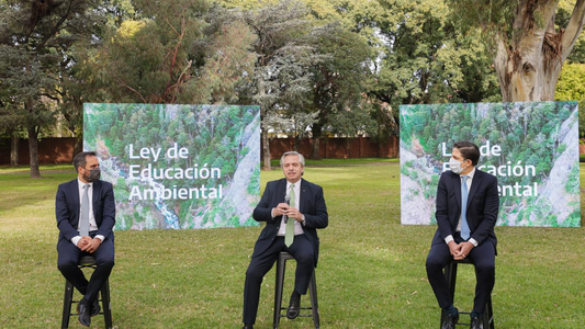 ¿Qué dice la Ley de Educación Ambiental que presentó hoy Alberto Fernández?