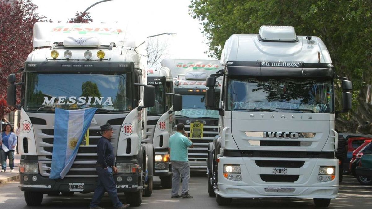 Camioneros vs. ART: el gremio marcha otra vez en para pedir la prórroga de  la cobertura de los choferes con coronavirus