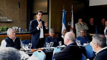 Con Barrionuevo a la cabeza, se lanzó la Mesa Nacional Sindical Wado presidente