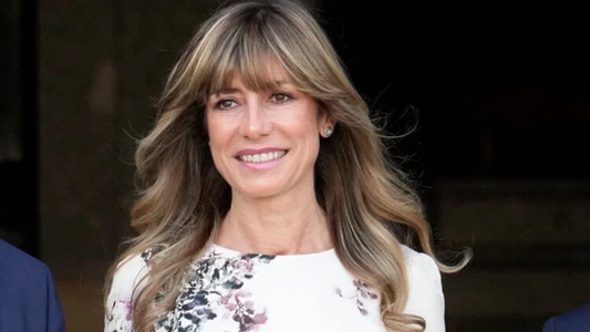 Quién es Begoña Gómez, la esposa de Pedro Sánchez a quien Milei tildó de corrupta