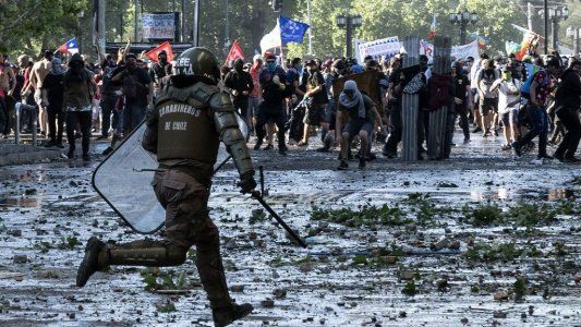 Chile cumple una semana de violencia, protestas y el ejército en la calle con el toque de queda