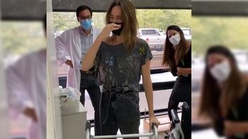 la profunda emocion de veronica lozano al ponerse de pie por primera vez