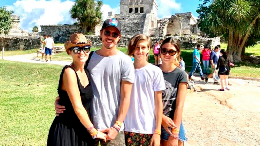 Pampita dejó México y emprendió un viaje de soltera