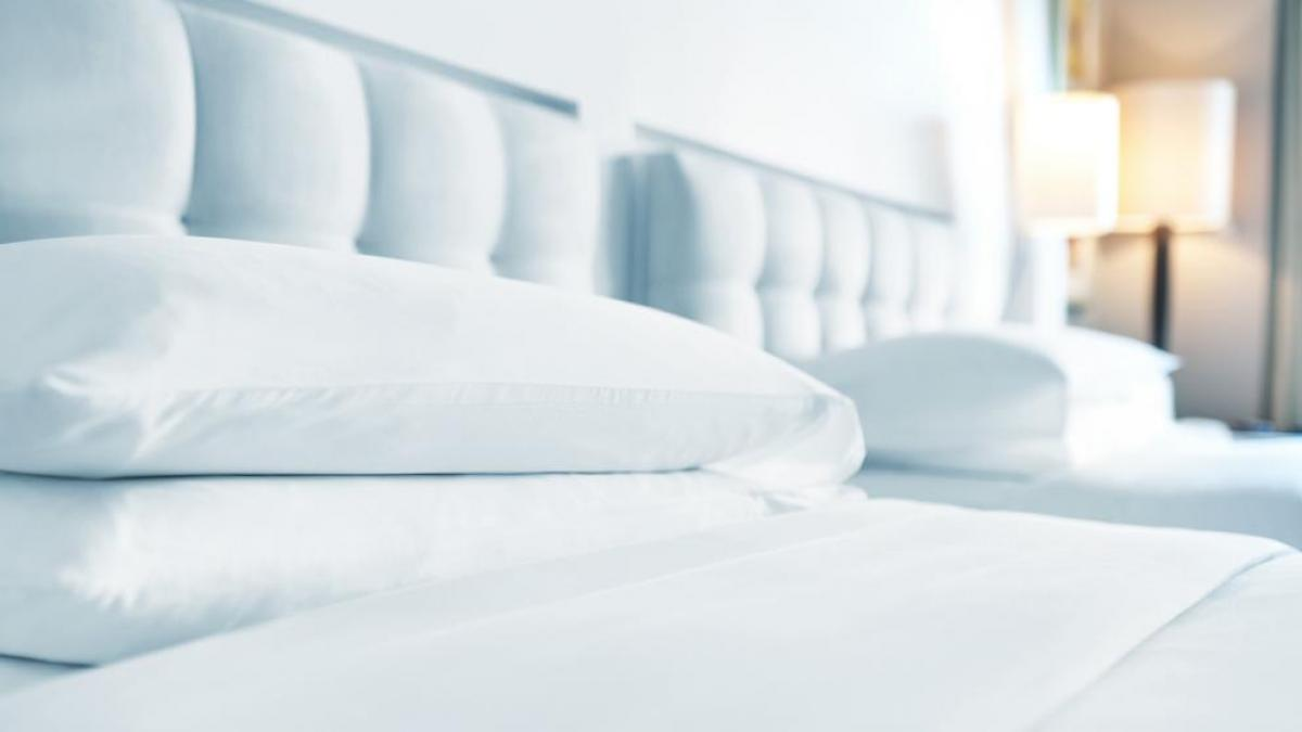 TRUCO DE HOTELES: limpiar las s&aacute;banas y eliminar todas las bacterias