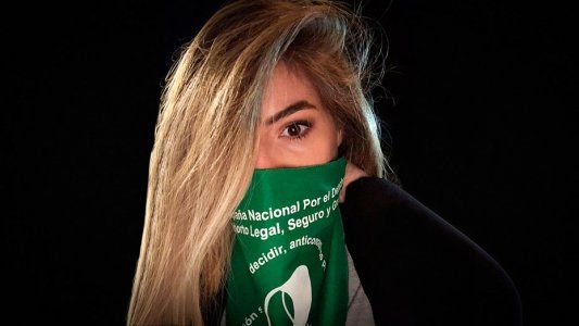 Dalma, a favor del aborto: explotó en las redes contra los pañuelos celestes