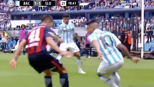 El caño de Centurión que hizo delirar a todos los hinchas de Racing