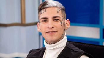 l-gante: foto vendiendo sandwiches para ganarse la vida