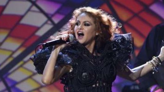 Pasa sus últimos meses de embarazo trabajando en su nuevo cd