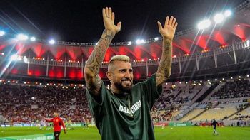 ¡Un espectáculo! Arturo Vidal tuvo una presentación estelar en Flamengo