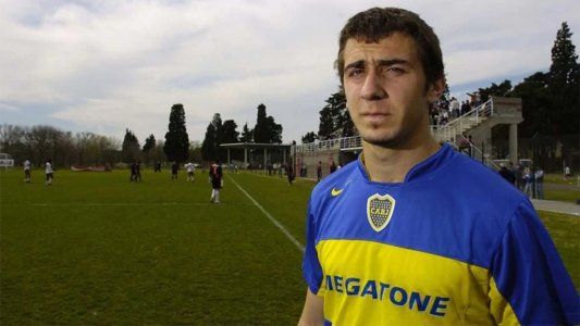 Goles similares, contextos distintos: en 2006, Pratto le hizo un gol a River sacando del medio y jugando para Boca