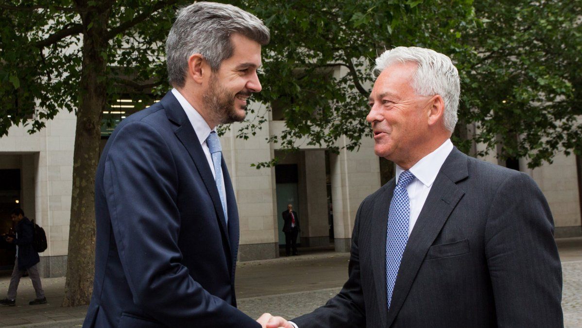 En medio de la crisis, Marcos Peña viaja a Londres y Nueva York para afianzar relaciones políticas y económicas