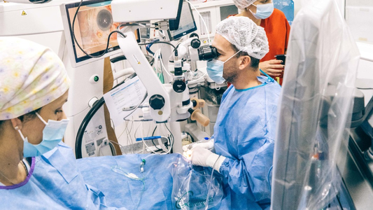 Especialistas advierten sobre los riesgos de cambiar los anteojos sin pasar por el oculista: Puede ocultar enfermedades graves