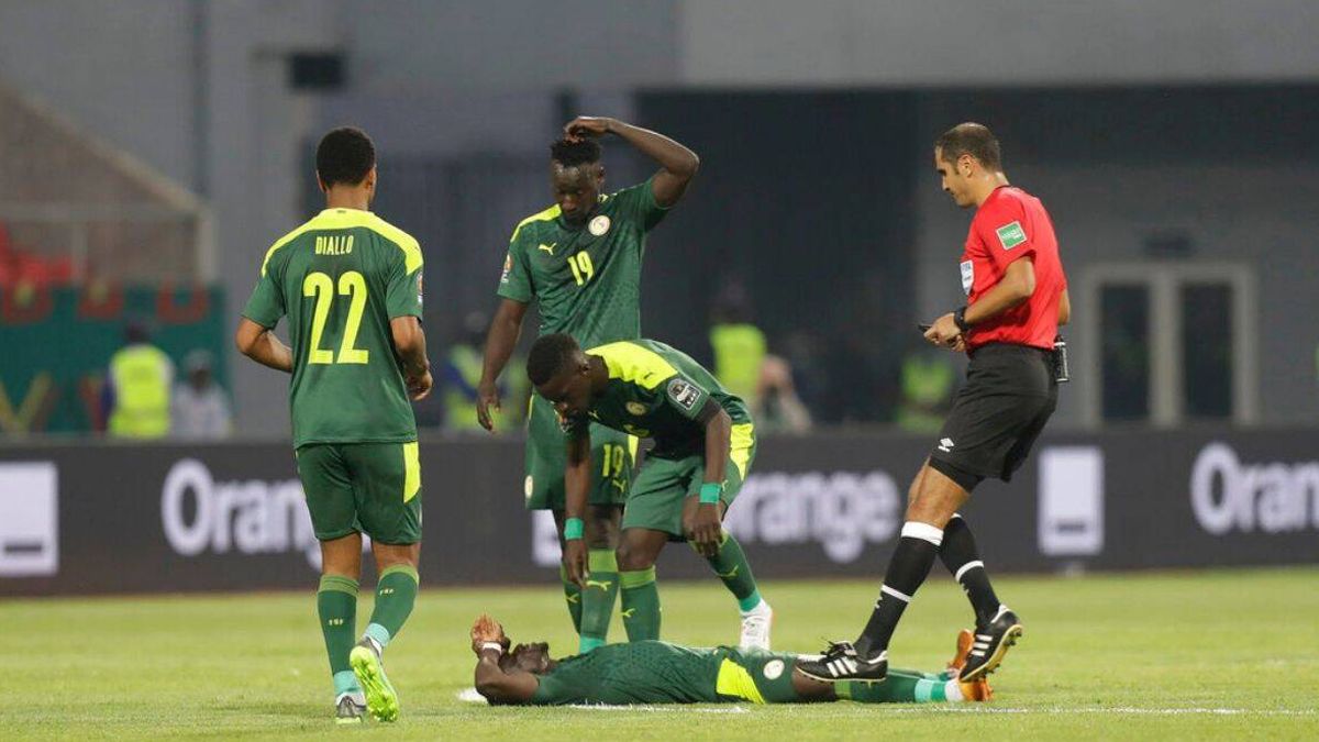 Sadio Mané sufrió ayer un fuerte golpe